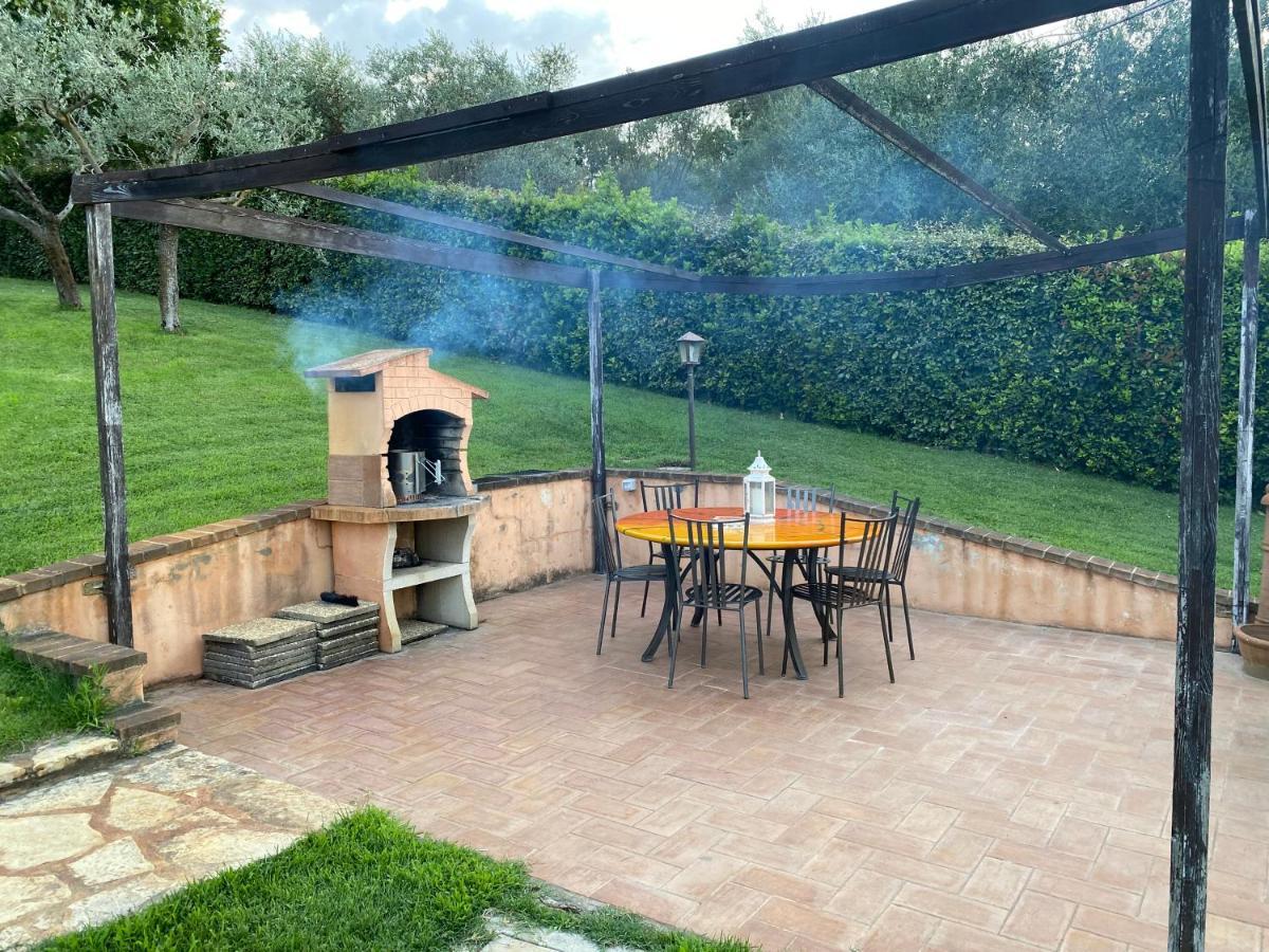 La Posta Di Bacco Lägenhet Gualdo Cattaneo Exteriör bild